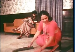 吐烤狗服装派对 印度阿姨性别的视频